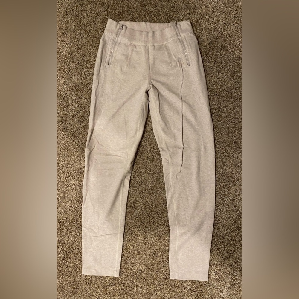 Lululemon oatmeal sweatpants 4
